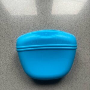 Portable pet snack silicone bag